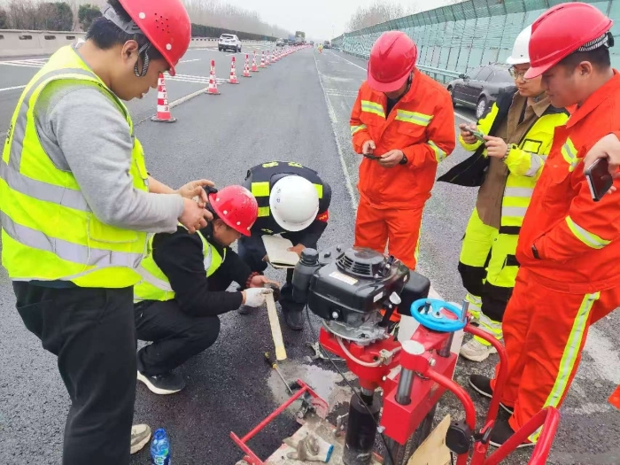 2025-3-152025-3-14石安分公司养护工程正式启动试验段质量指标全优达标2 2025-3-152025-3-14石安分公司养护工程正式启动试验段质量指标全优达标2