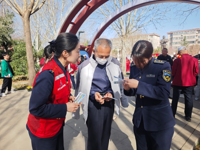 3.24暖心高速路，政策润人心——东马庄收费站志愿服务在行动-闫昊